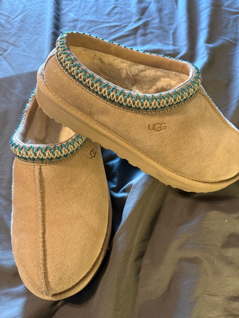 UGG Tan Slippers with Teal Trim - Picture 3 of 4